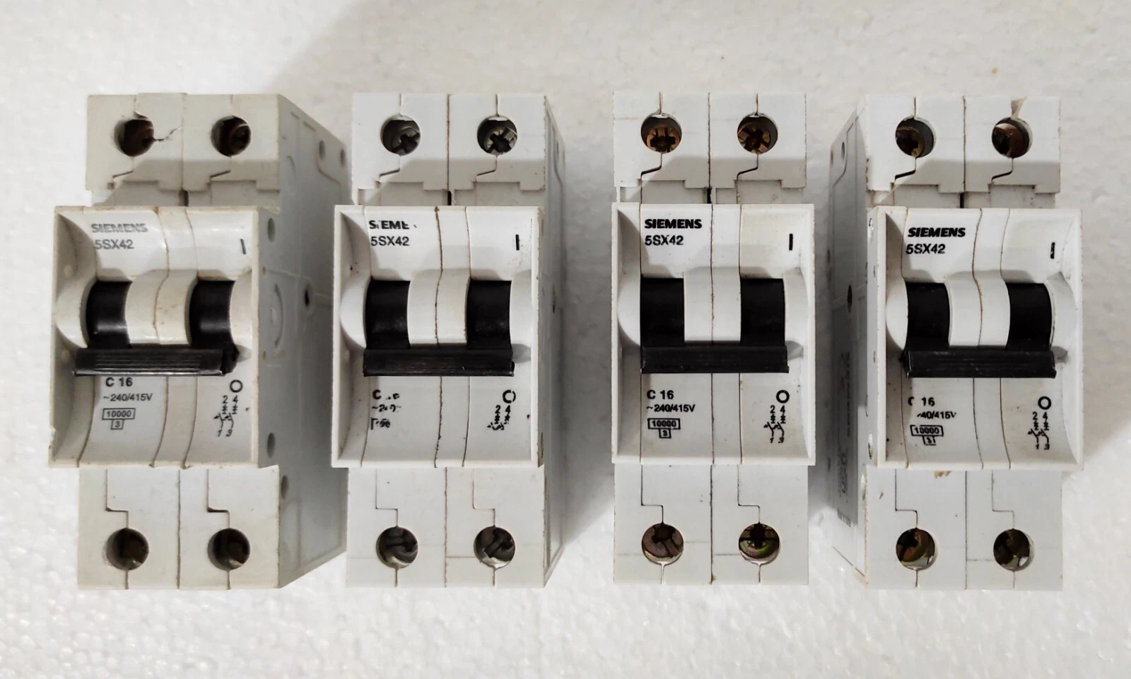 SIEMENS 5SX42 CIRCUIT BREAKER LOT 04 PCS